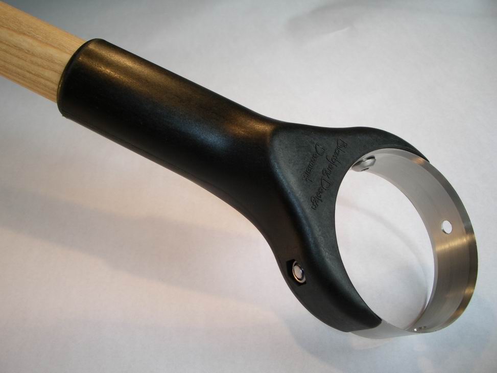 Ringhacke - Ergonomischer Unkrautstecher - Lange Holzversion - Bloxbjerg Design