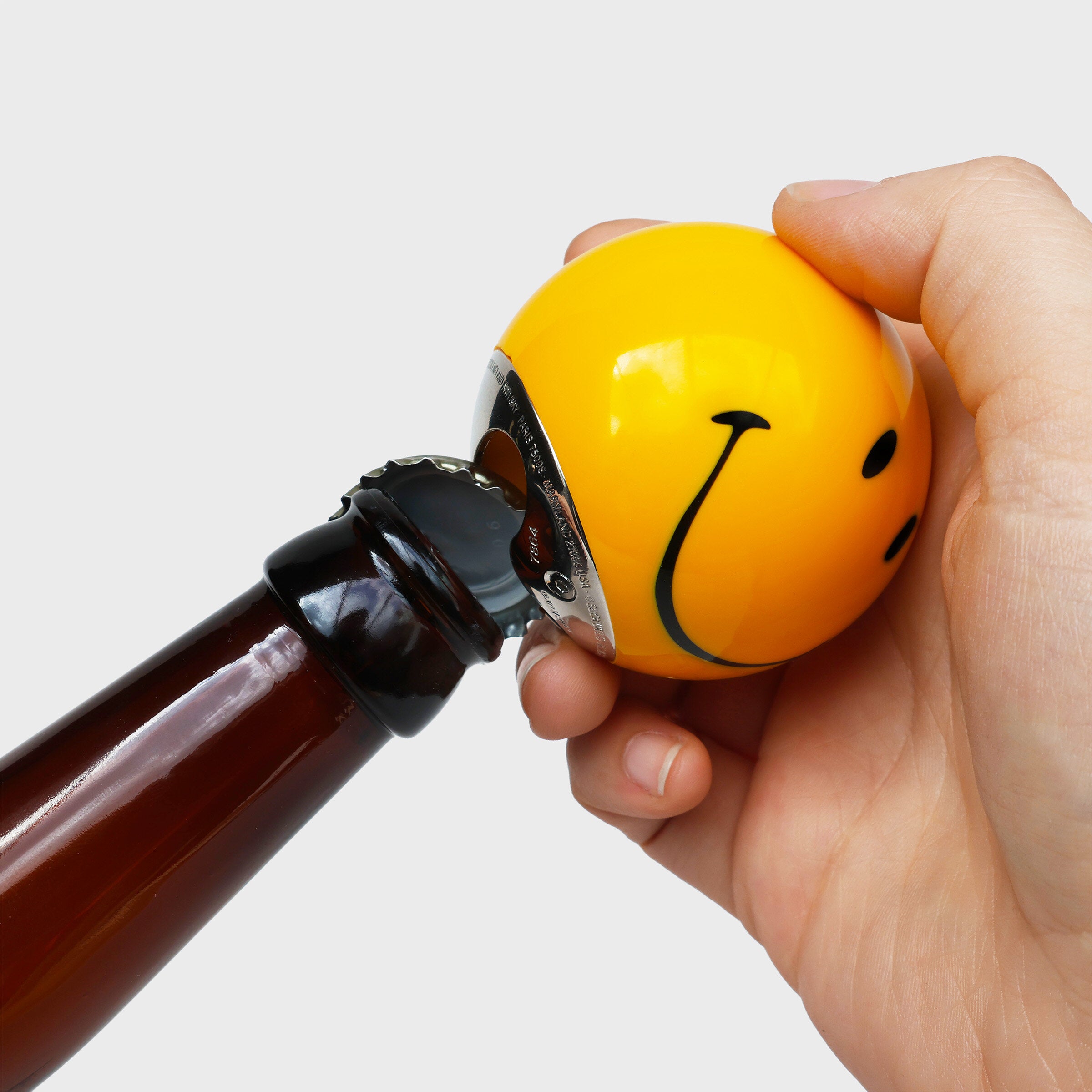 Smiley Bottle Opener – ikonischer Flaschenöffner von Suck UK