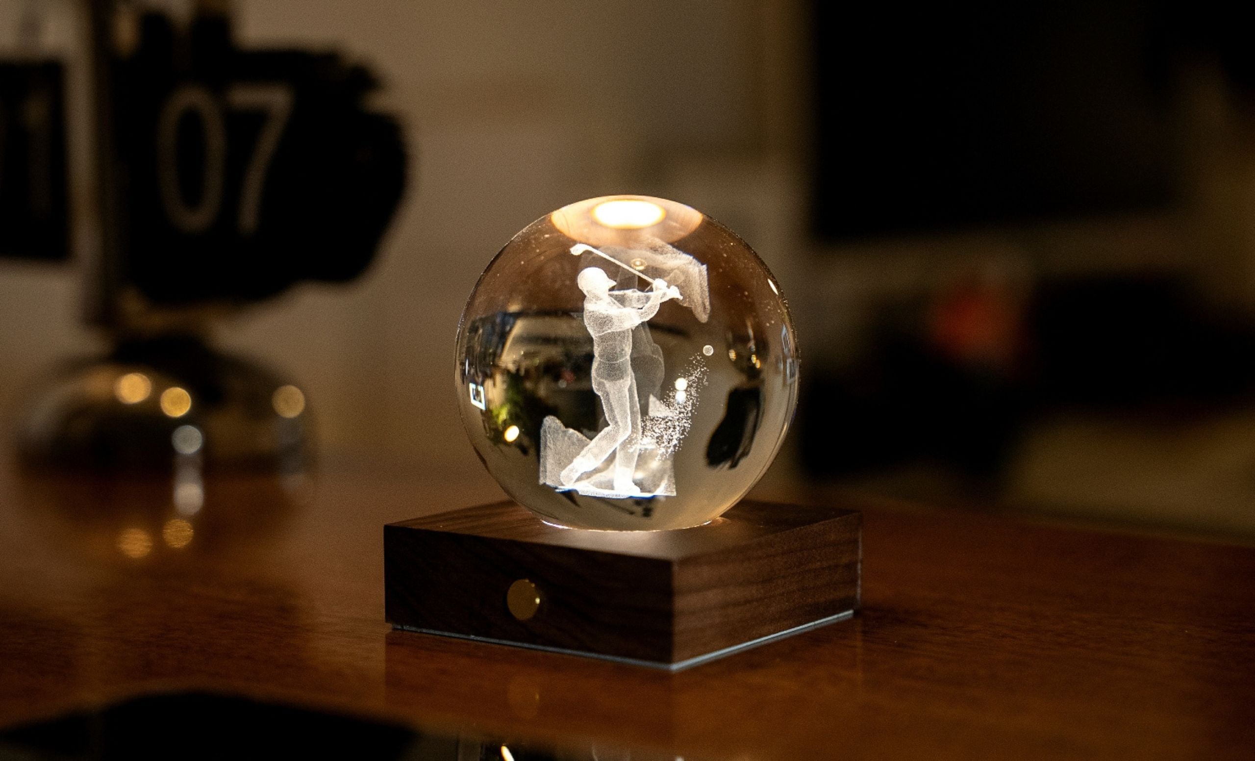 Gingko Design - Amber Crystal Light – Decorative LED Crystal Lamp