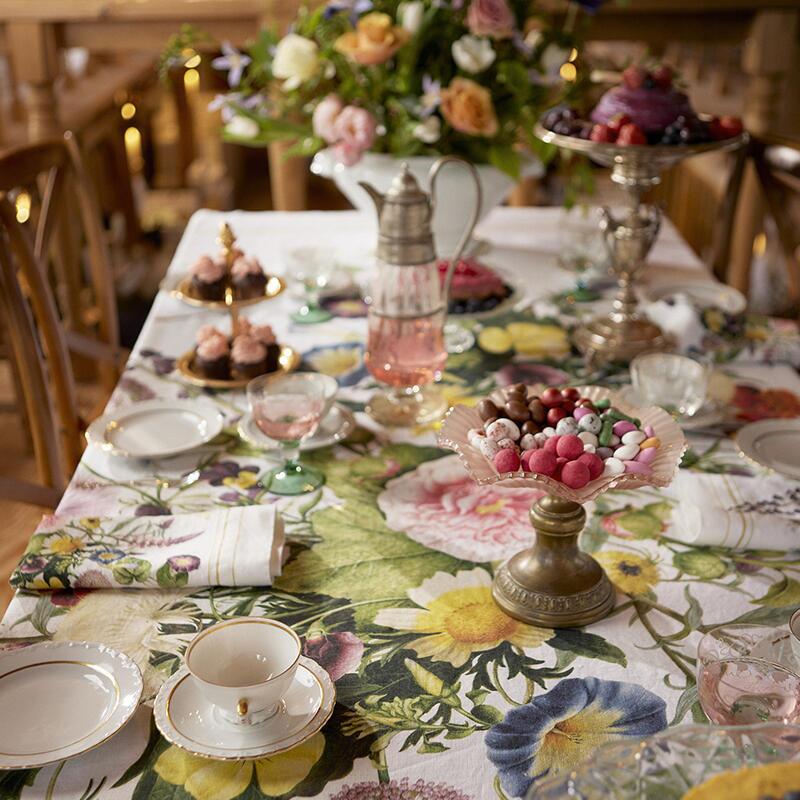 Tischdecke – Koustrup & Co. – Flower Garden – 145x220cm – 100% Leinen – Design Jim Lyngvild