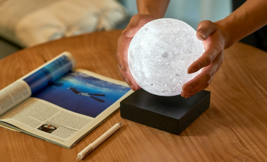 Gingko Design - Smart Moon Lamp