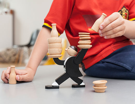 Don’t Tip The Waiter – a fun and exciting shelf game