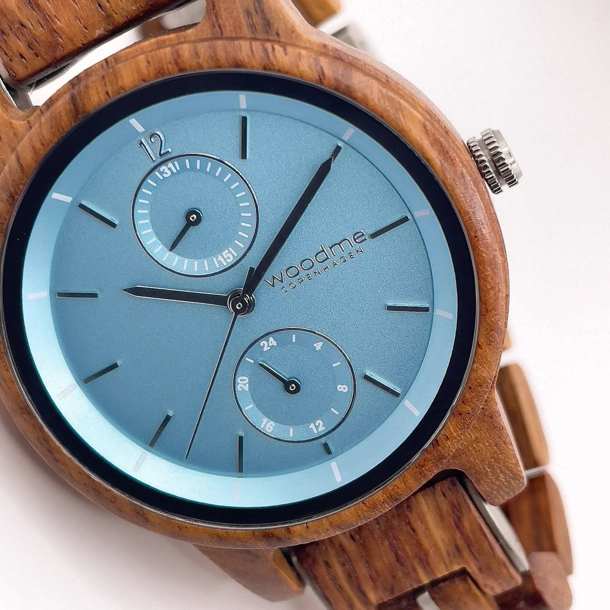 Woodme Sky – Dänisches Design Holzuhr mit Leichtigkeit und Überblick
