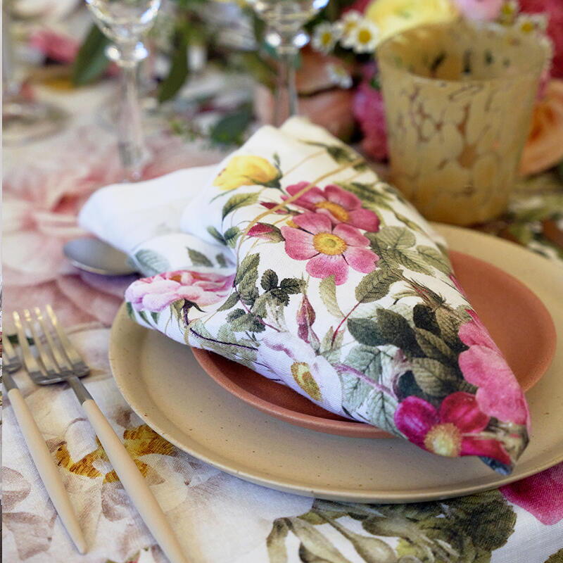 Stoffservietten – (2 Stk.) – Koustrup & co. – Rose Flower Garden – 100% Leinen – Design Jim Lyngvild