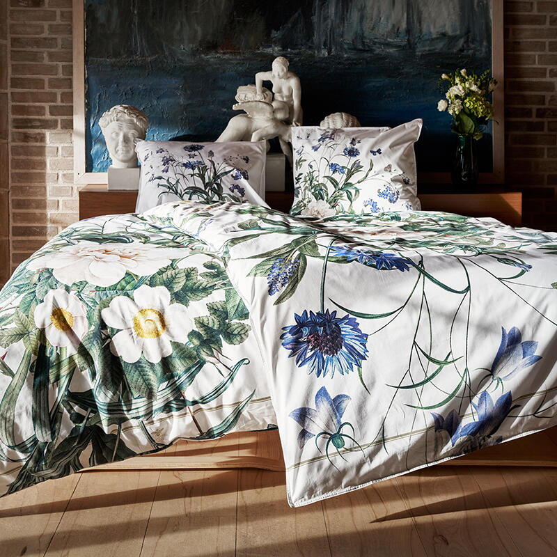 Bettwäsche-Set - Koustrup & Co. - Blue Flower Garden - 100% Bio-Baumwolle - Entworfen von Jim Lyngvild