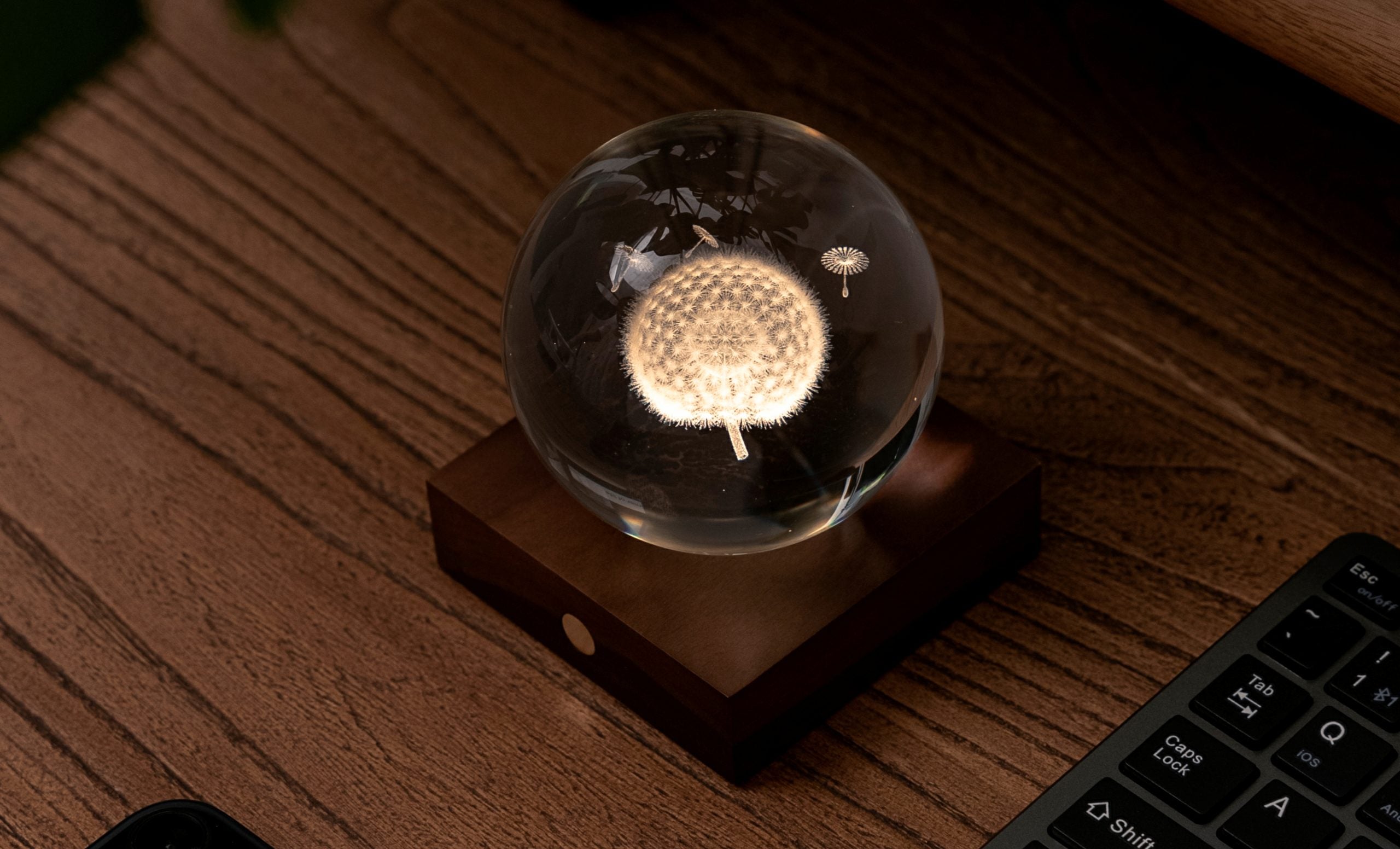 Gingko Design - Amber Crystal Light – Decorative LED Crystal Lamp