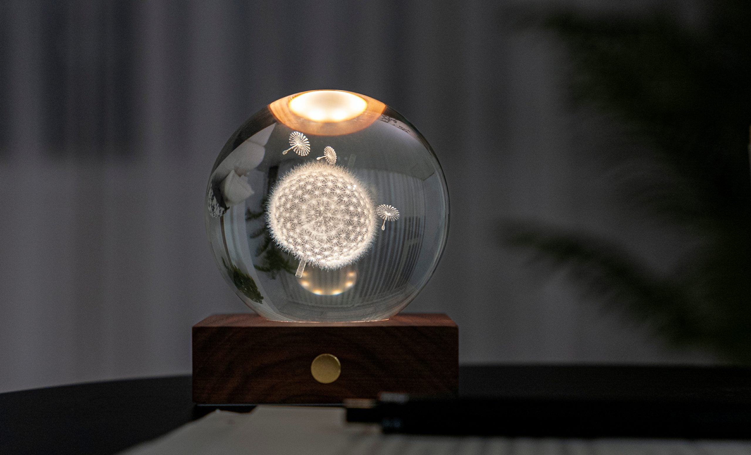 Gingko Design - Amber Crystal Light – Decorative LED Crystal Lamp