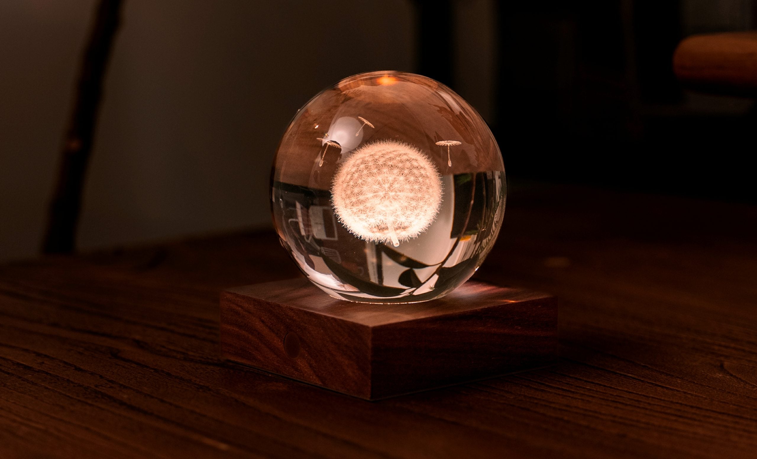 Gingko Design - Amber Crystal Light – Decorative LED Crystal Lamp