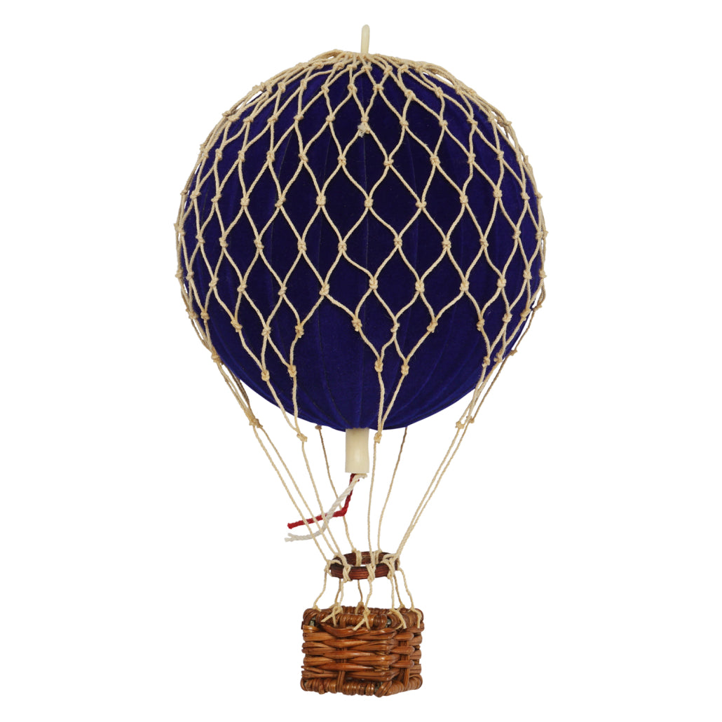 Balloon - Floating The Skies - Authentic Models