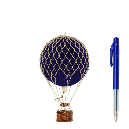 Balloon - Floating The Skies - Authentic Models