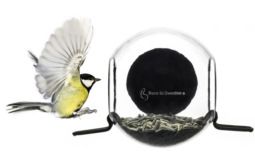 Vogelfutterhaus für das Fenster – Bird Feeder mit Saugnapf – Born in Sweden