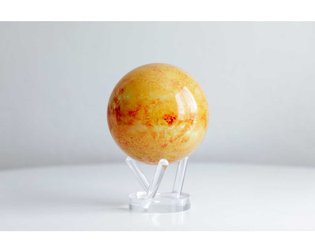 MOVA Globe - Sonne - Rotierender Globus mit Solarantrieb