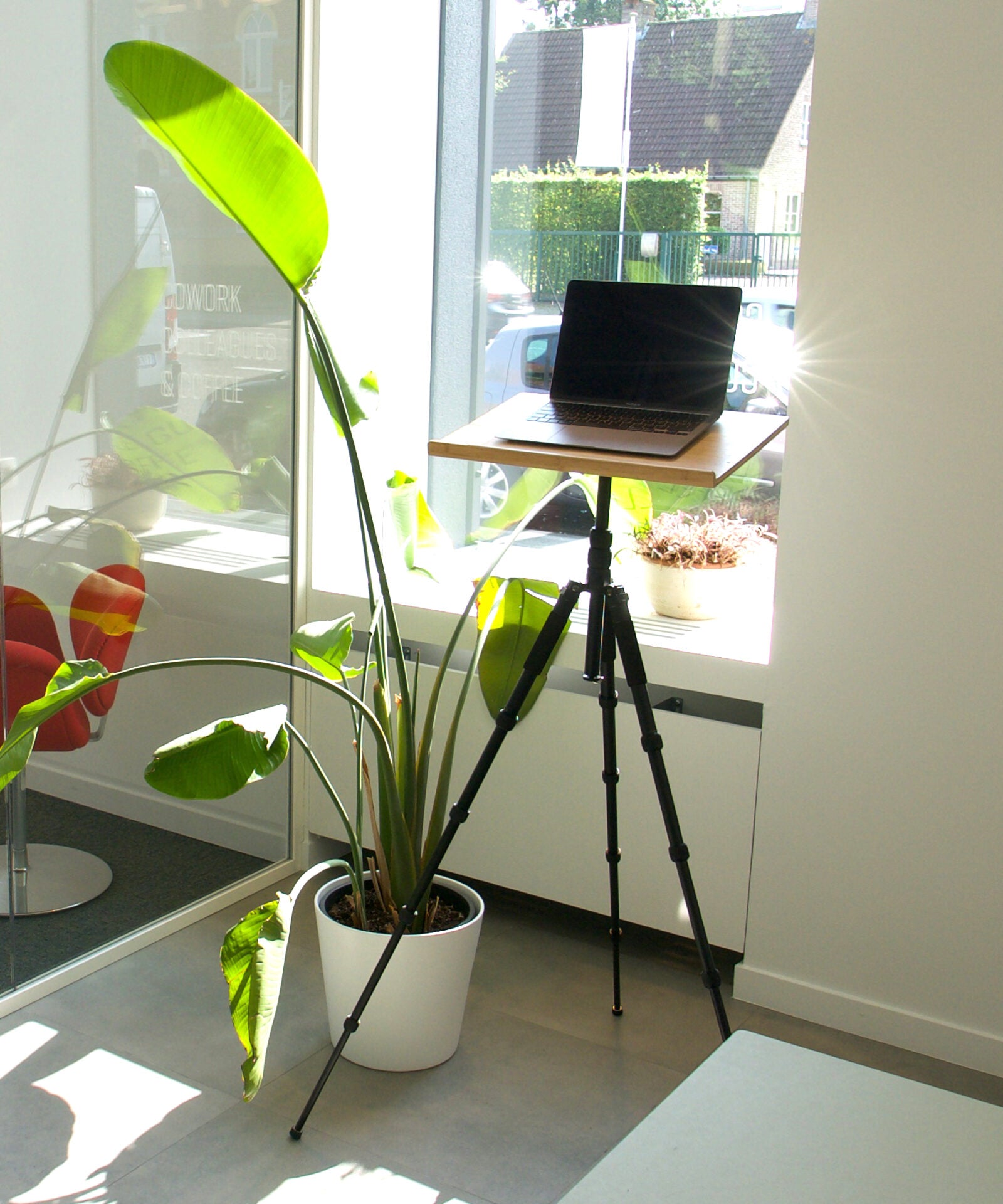 NotaDesk Elsewhere – m/verstellbarem Ständer