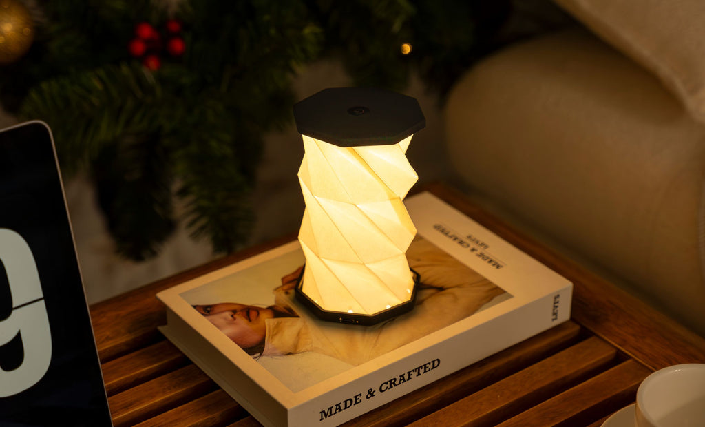 Mini Hexagon Twist Lamp – Elegant LED Design in Solid Wood
